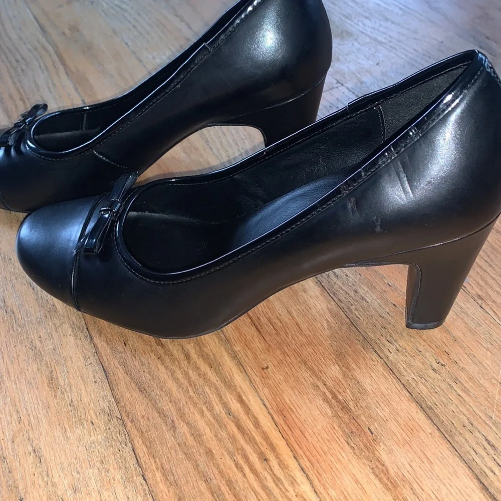 Black High heels predictions brand. Size 7 1/2 - Picture 8 of 8